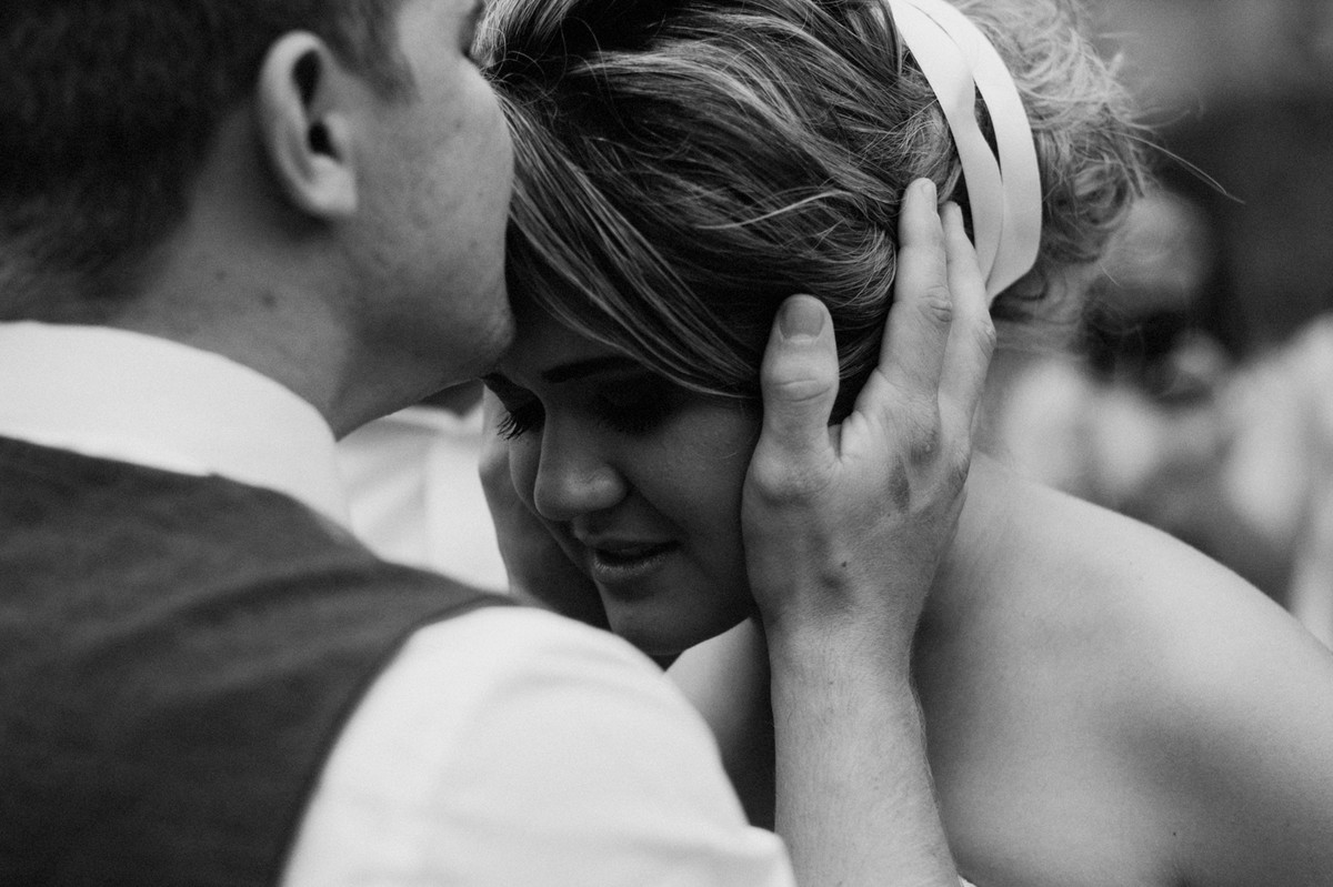A FOTOGRAFIA DO CASAMENTO DA BRUNA E RAFA FICARAM LINDAS LINDA HISTORIA DO CASAMENTO CONTADA PELAS LENTES DO FOTOGRAFO DE CASAMENTO DELFI CASAMENTO FOI EM INDAIATUBA PROXIMO A CAMPINAS 21