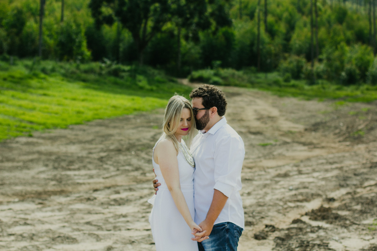 PRE CASAMENTO ELLEN E SAMUEL ENSAIO LINDO FAZENDO QUE A FOTOGRAFIA DE CASAMENTO DELES SEJA ANTES SEJA O GRANDE DIA DO CASAMENTO SE ETERNISASSE PARA SEMPRE COM O ESTUDIO DELFI 9