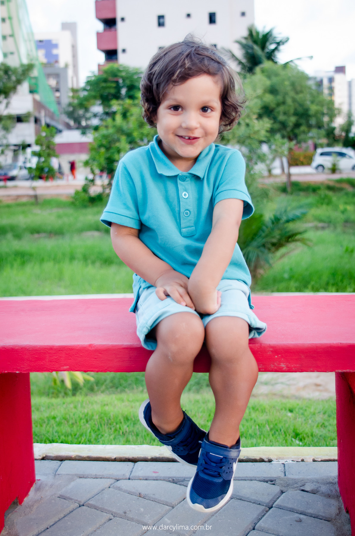 retrato de criança no parque
