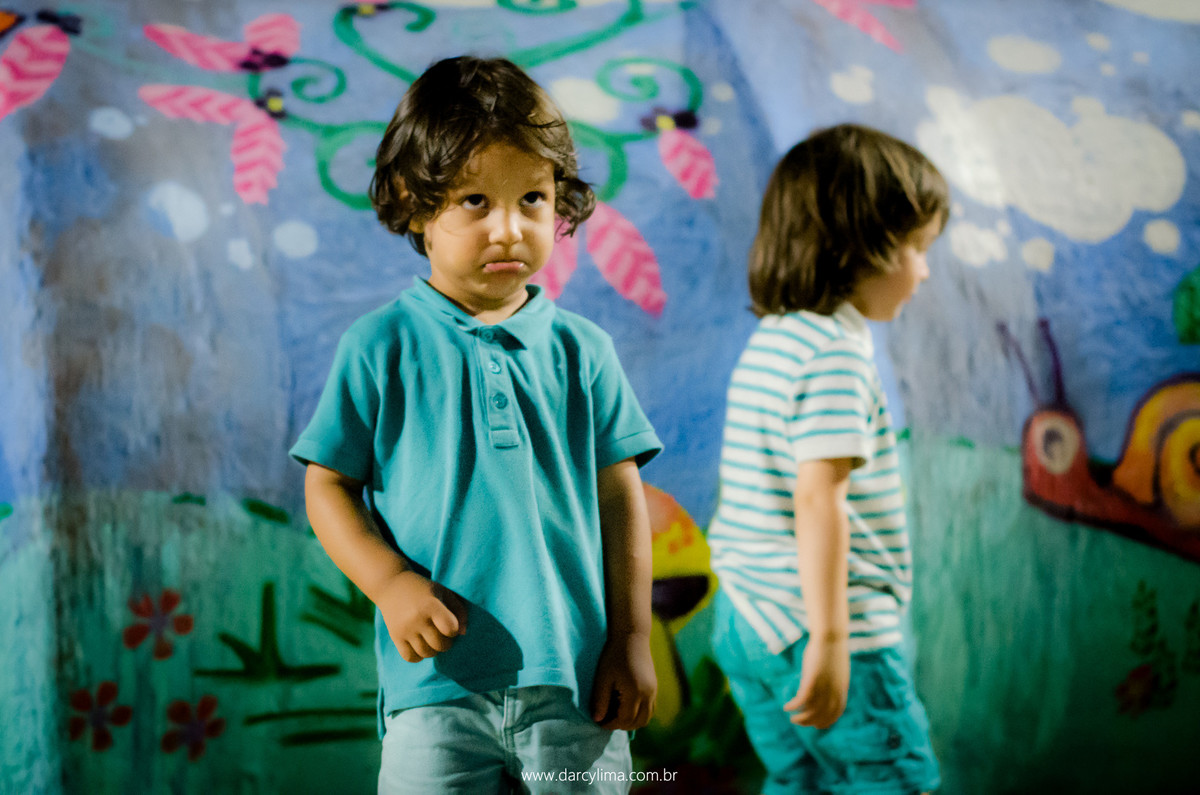 meninos no parque