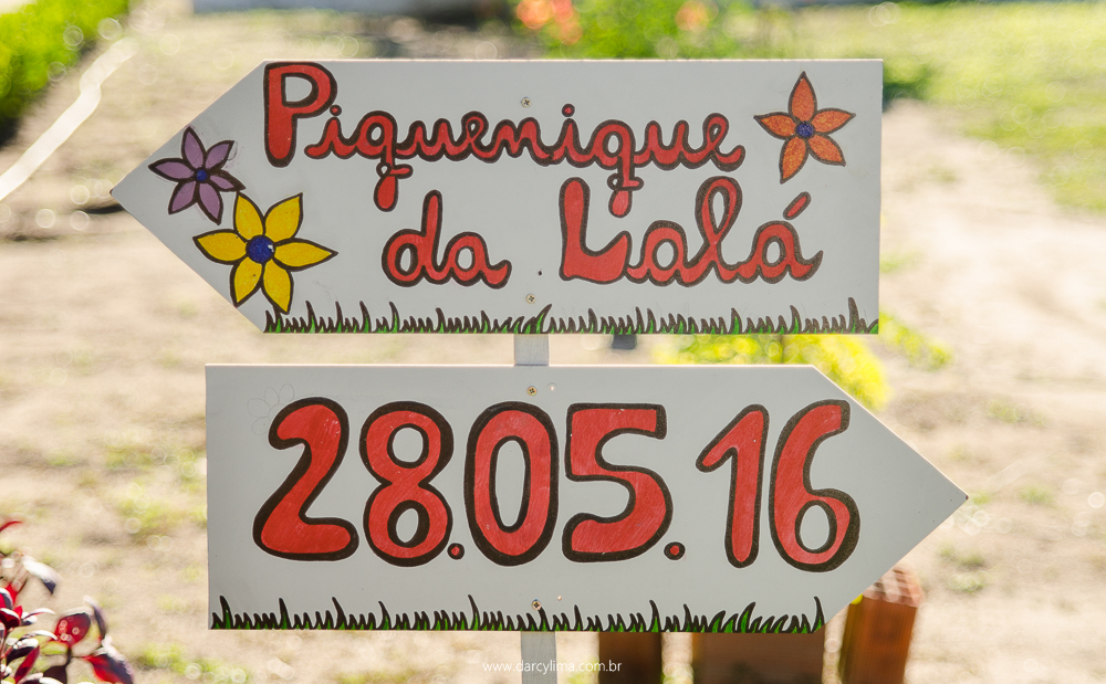 placa de sinalização da festa