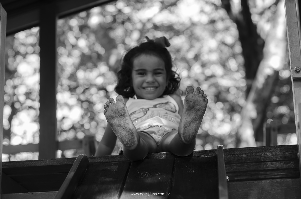 retrato de alice na floresta do bosque dos sonhos