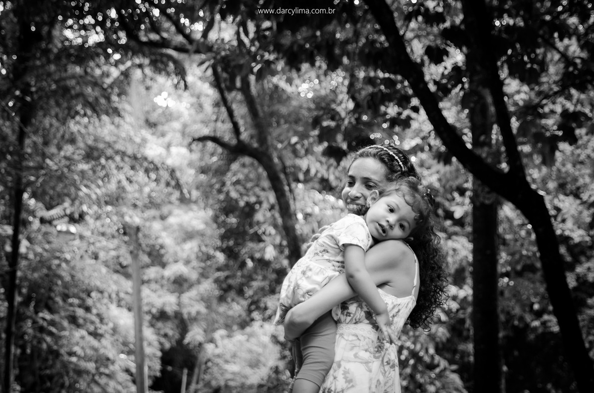 retrato de mae e filha na bica