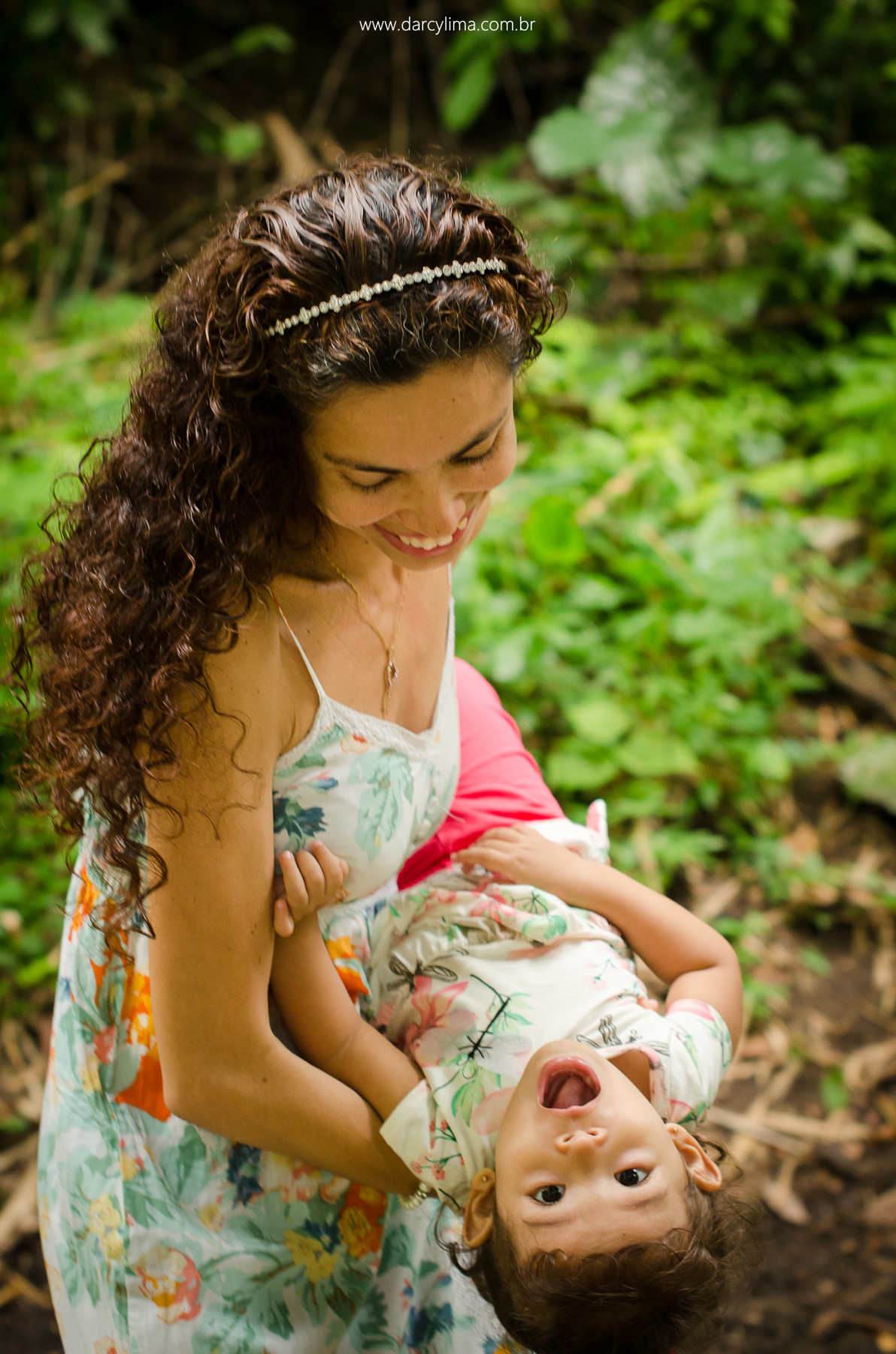 retrato de mae e filha na bica