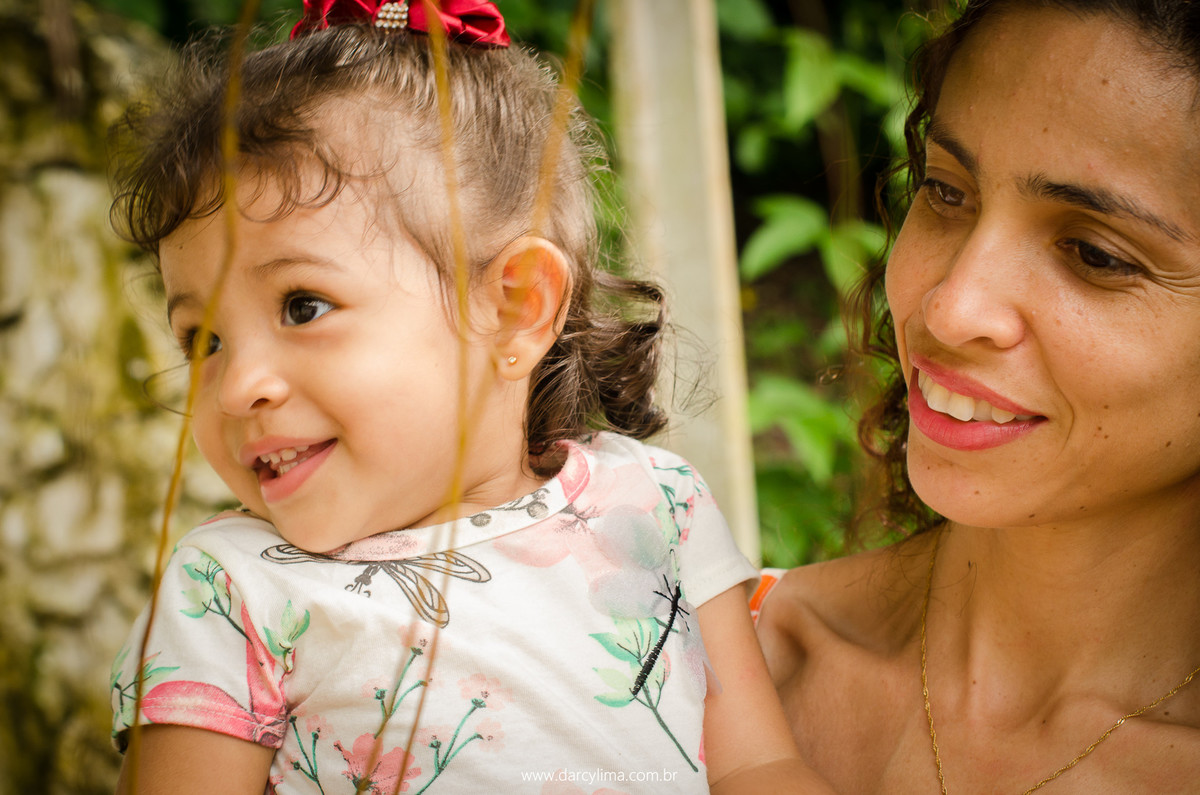 retrato de mae e filha na bica