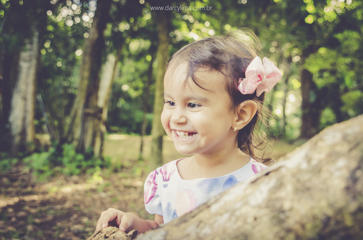 retrato de menina no jardim botânico de joão pessoa