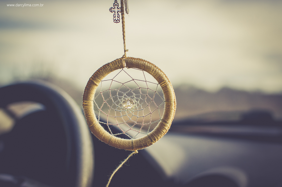 foto de uma mandala dentro do carro