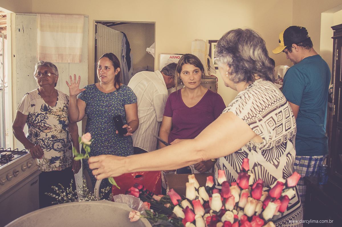 familia nos preparativos para o grande dia