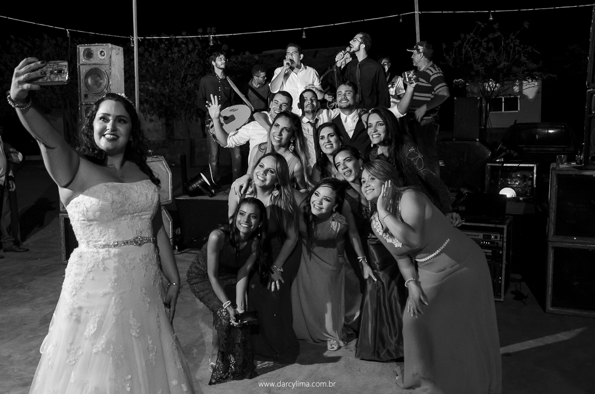 selfie com da noiva e convidados