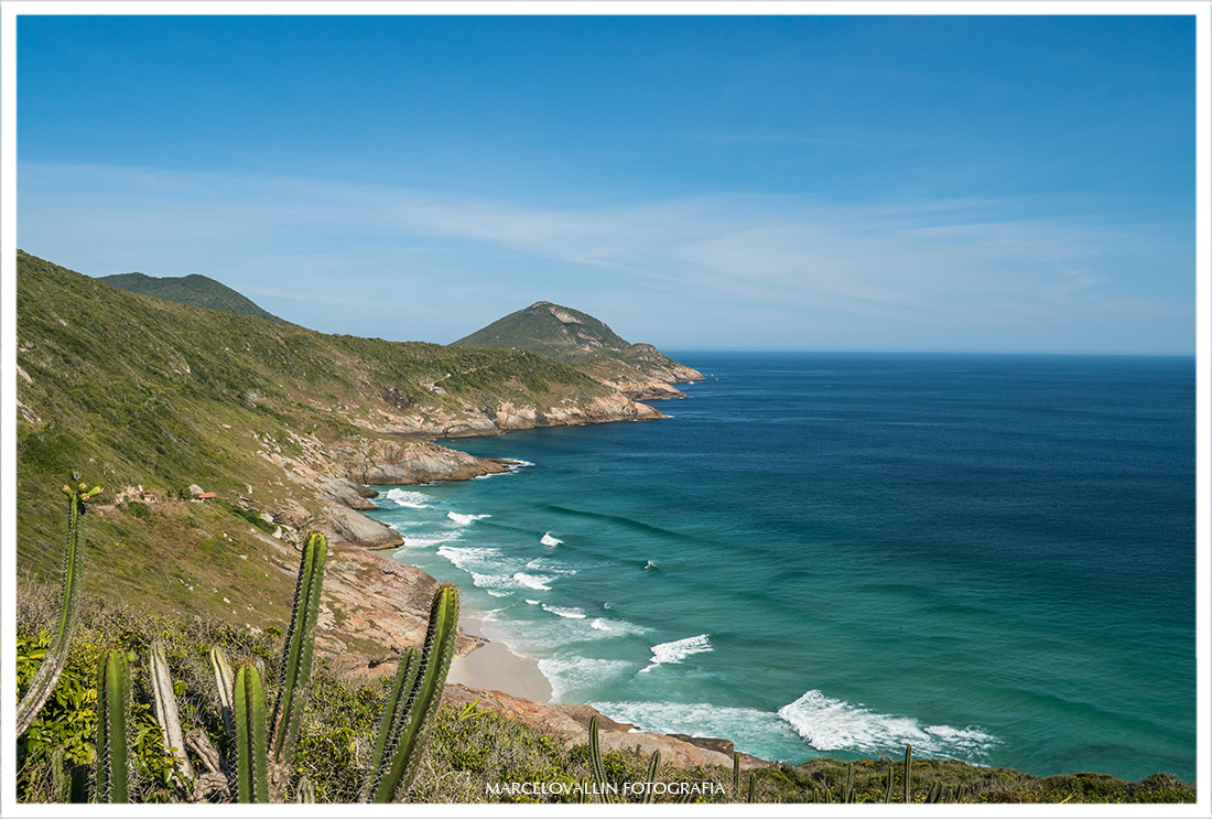 Foto da Praia brava em Arraial do cabo