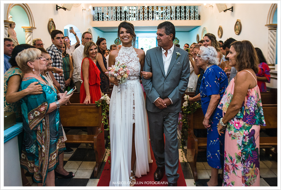 Noiva na Igreja de Arraial do cabo RJ