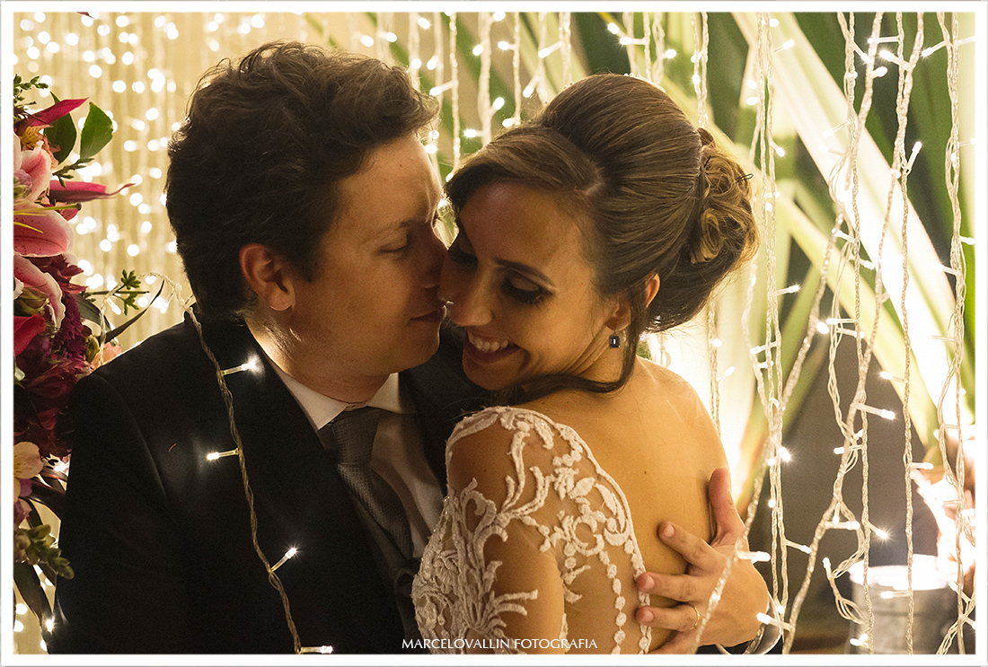 Casamento RJ - Foto dos noivos com leds