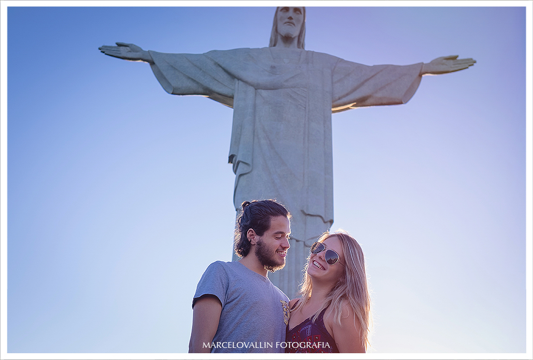 Ensaio fotográfico pré wedding no Cristo redentor RJ