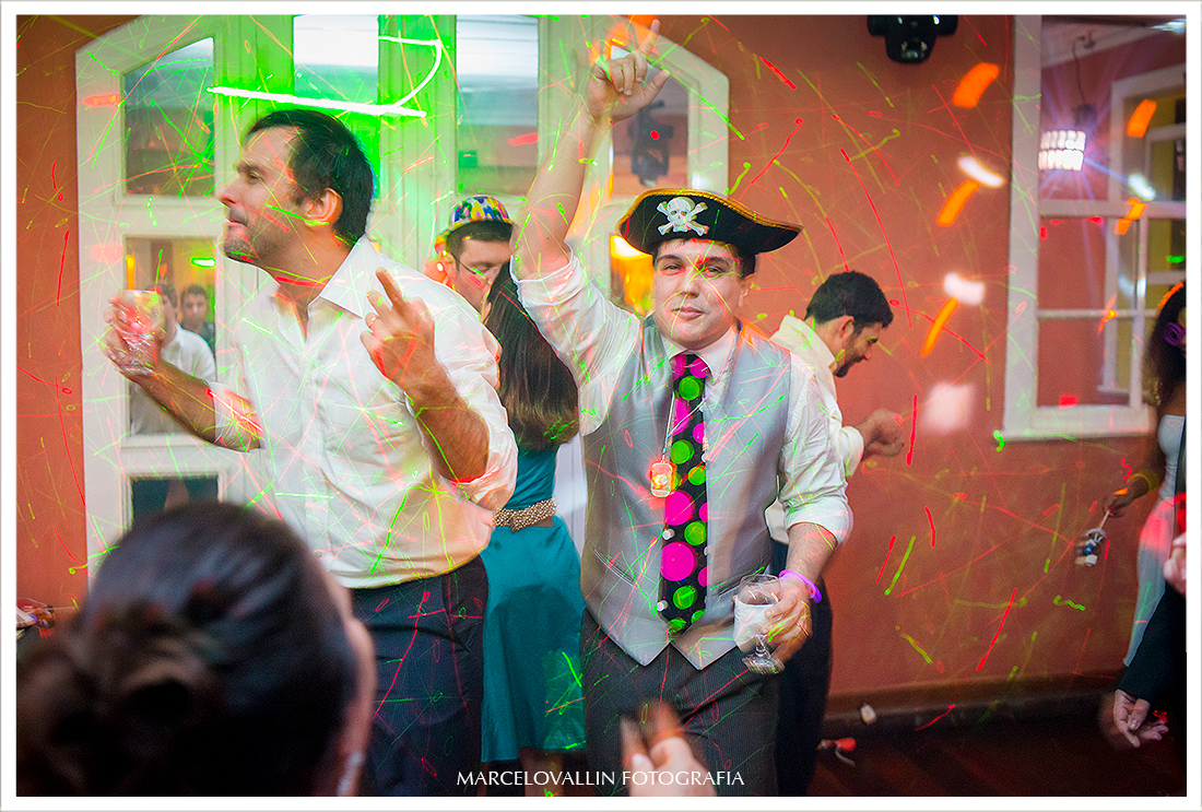 Noivo na pista de dança
