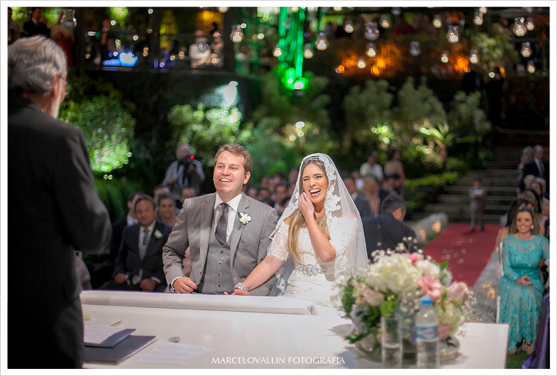Foto de Casamento - Noivos Casa das Canoas
