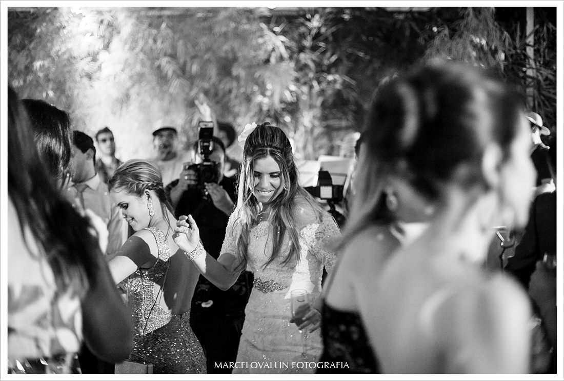 Foto de Casamento RJ - Noiva na pista de dança