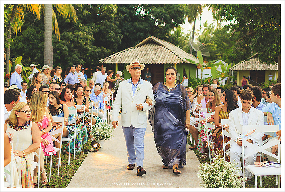 Fotografia de Casamento - Entrada dos pais do noivo - Praia dos Carneiros PE