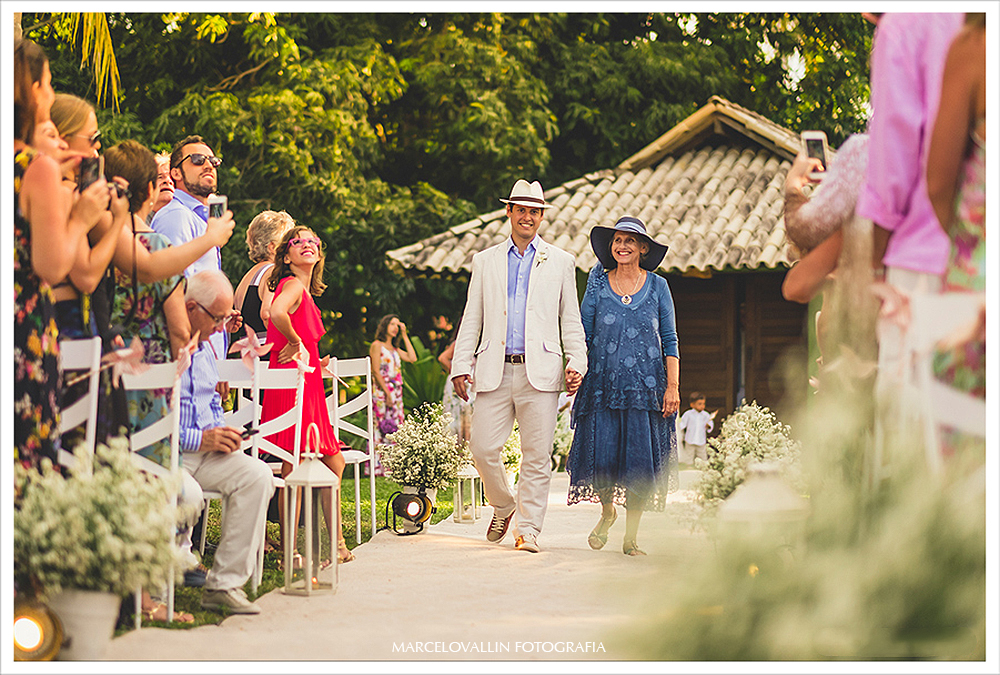 Fotografo de Casamento RJ - entrada do noivo - Praia dos Carneiros PE