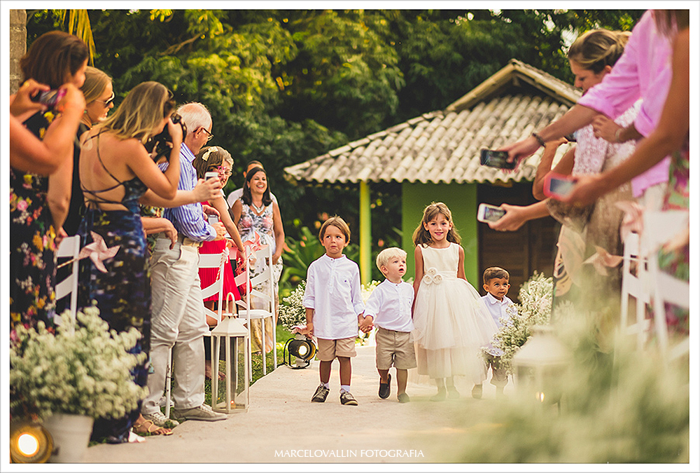 Fotografo de Casamento - entrada das crianças - Praia dos Carneiros PE
