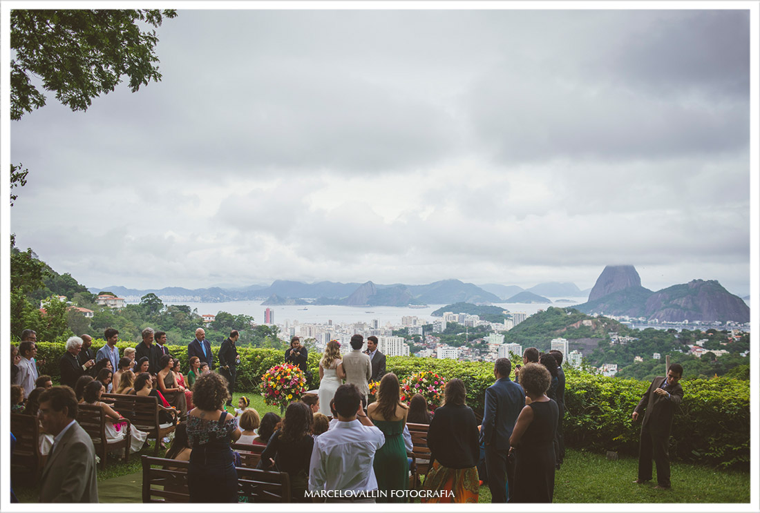 Fotos de Casamento Casa de Santa Teresa, foto da cerimonia com vista para o Pão de Açúcar