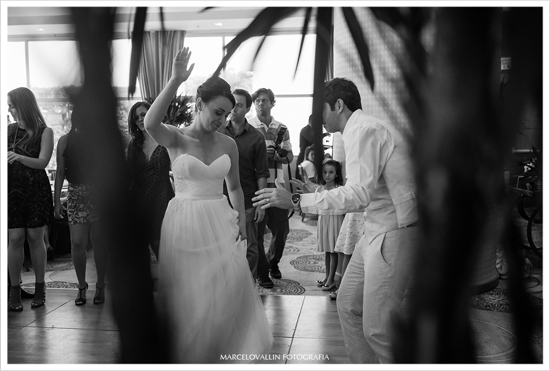 Noivos dançando mini wedding Hotel Sheraton São Conrado