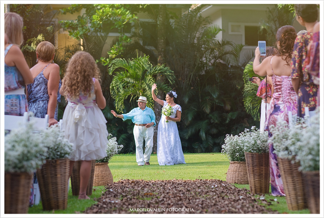foto da entrada da noiva Casamento Sitio Veredas