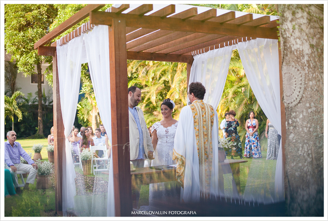 Fotografia dos Noivos na cerimonia de casamento Sitio veredas