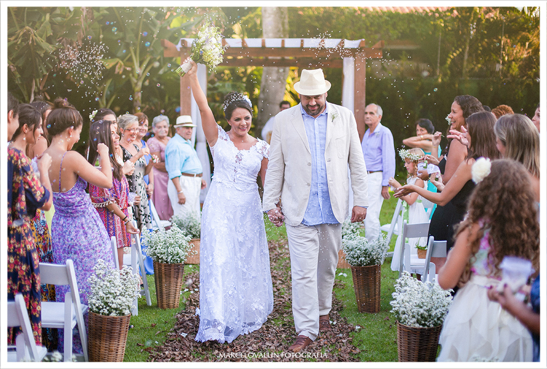 Foto da saída da noiva casamento Sítio Veredas