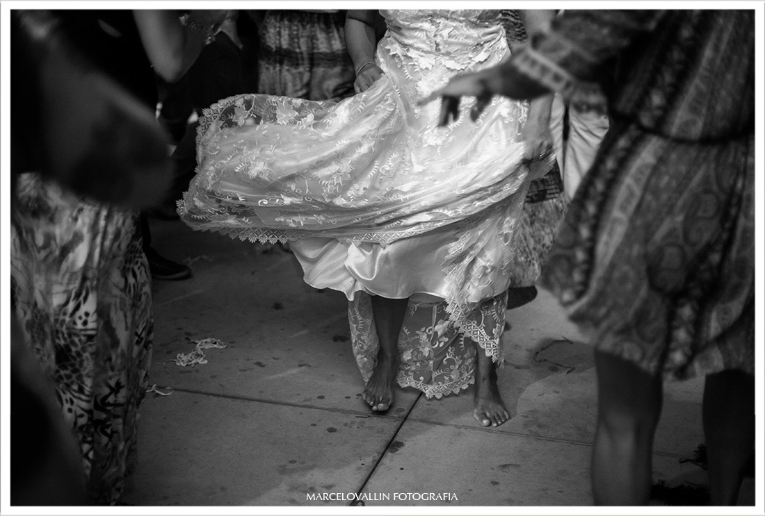 foto de vestido de noiva rodando