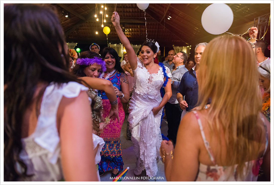 Noiva na pista de dança