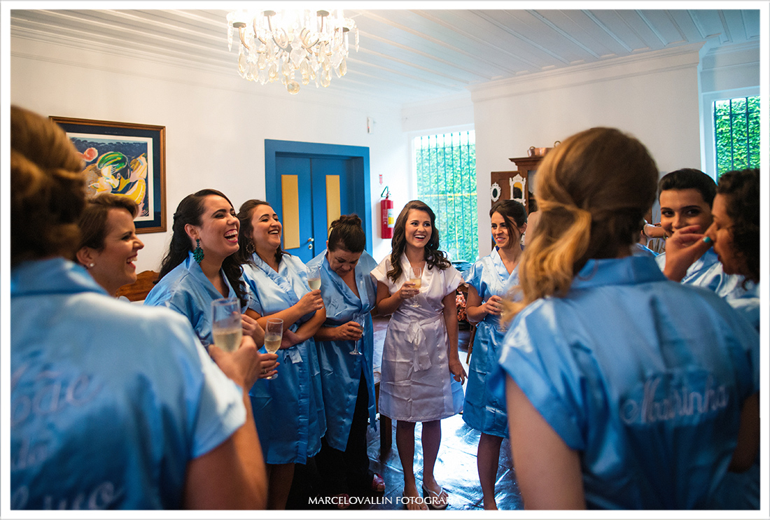 Fotografia de Casamento Petrópolis - Noiva e madrinhas Pousada Vila Brasil