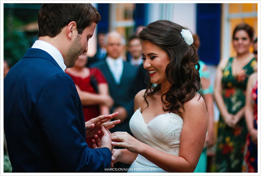 Fotografia de Casamento Petrópolis - noivos com alianças
