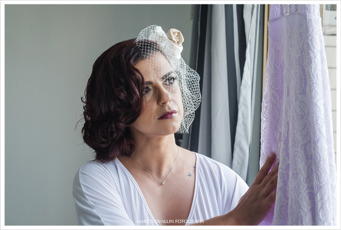 Fotografia de Mini Wedding rj - noiva e o vestido