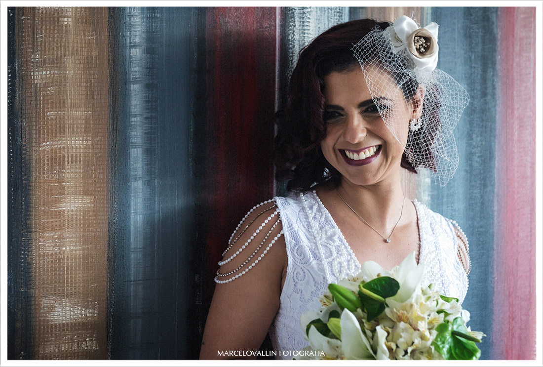 Fotografa da Noiva sorrindo no making of