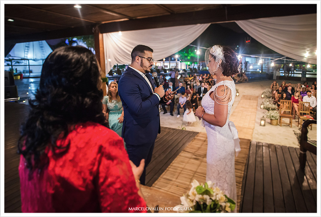 Foto de troca de Alianças na cerimonia de casamento
