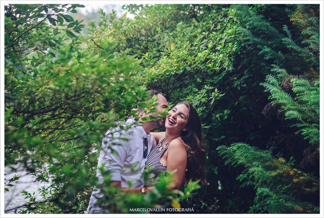 Foto de Ensaio pre wedding no lago Negro em Gramado - RS