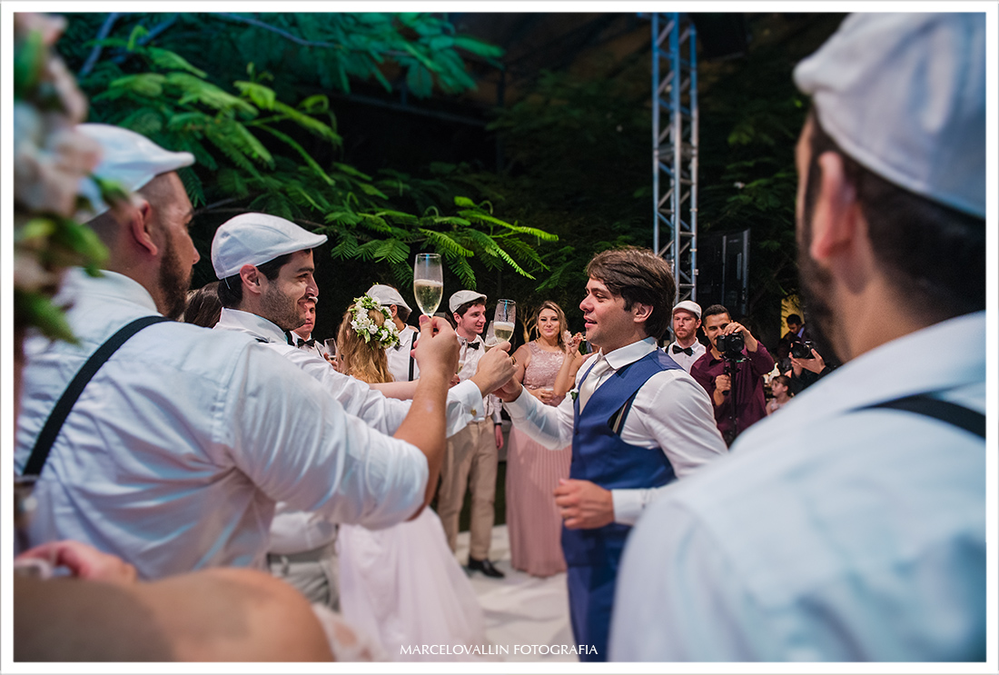 fotodo noivo em festa de casamento sp