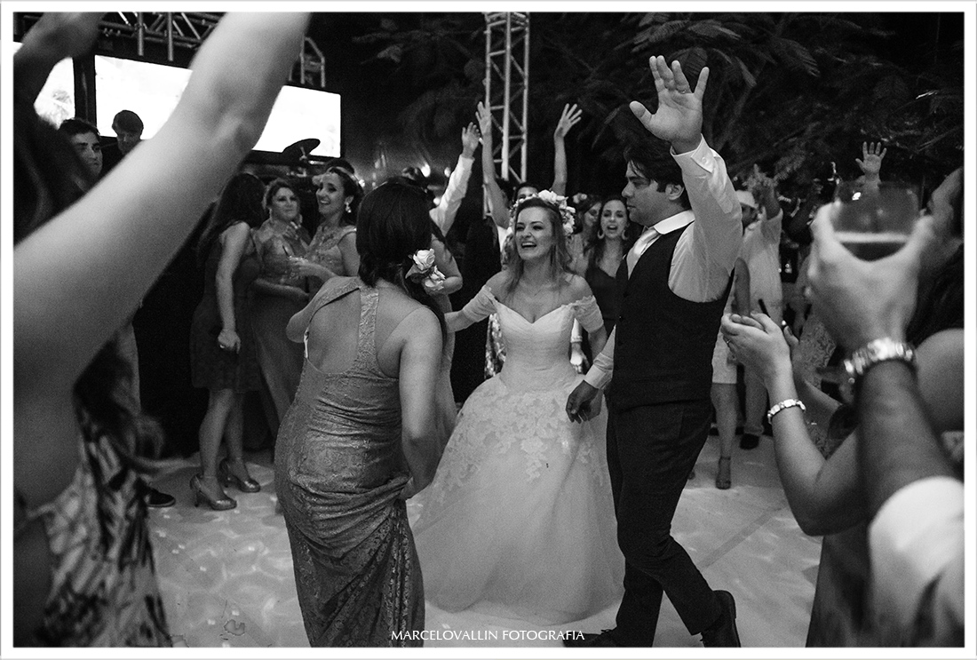 Foto dos noivos em festa de casamento