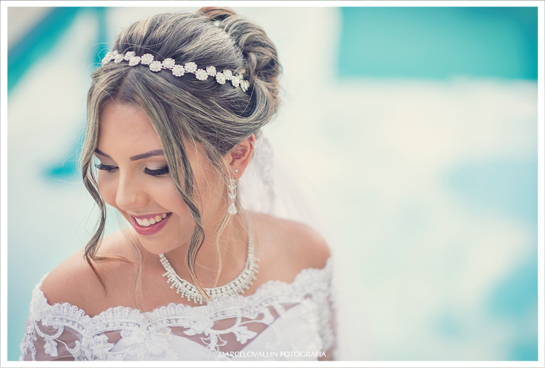 Foto da Noiva com vestido antes da Cerimônia