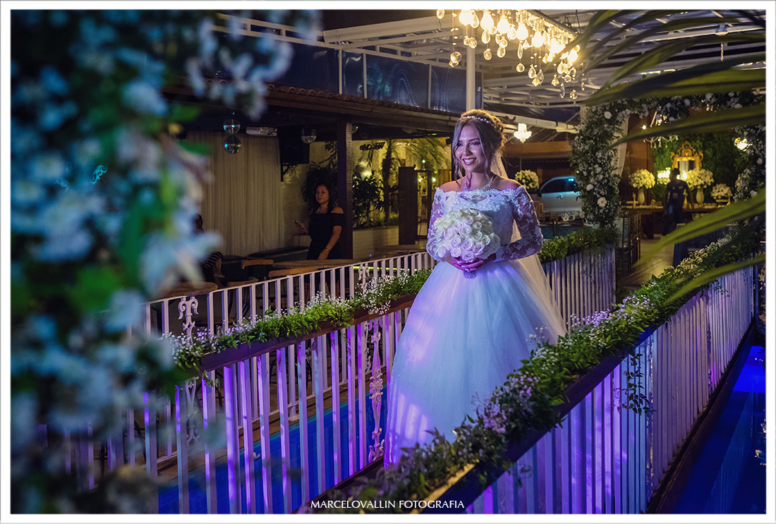 Fotografia de Casamento RJ - Noiva entrando na cerimônia