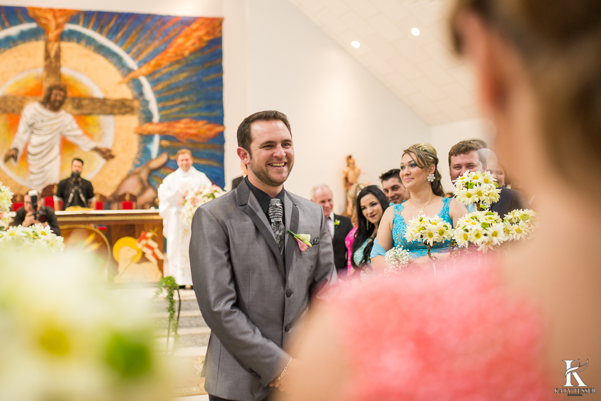 entrada da noiva, decoração de casamento, pais da noiva, noivo, casamento, bouquet da noiva, vestido de noiva, katy tesser, fotografa, parana