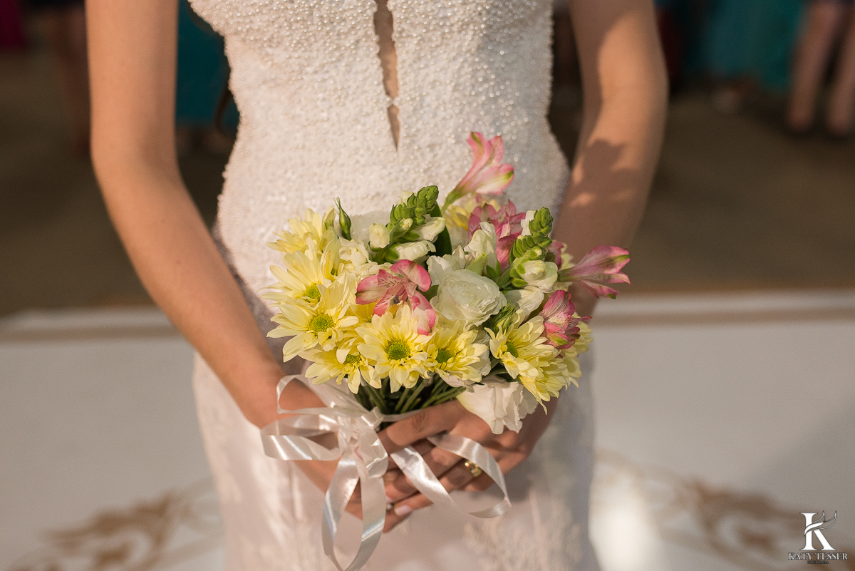 brinde dos noivos, champanhe, noivo, noiva, bouquet, vestido de noiva, casamento, katy tesser, fotografo, parana, doces de casamento, decoração de casamento, bouquet