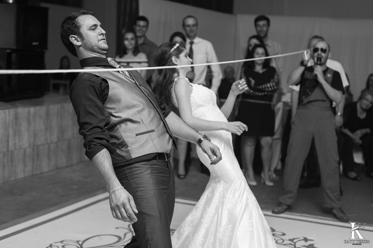 brinde dos noivos, champanhe, noivo, noiva, bouquet, vestido de noiva, casamento, katy tesser, fotografo, parana, doces de casamento, decoração de casamento, bouquet, festa de casamento