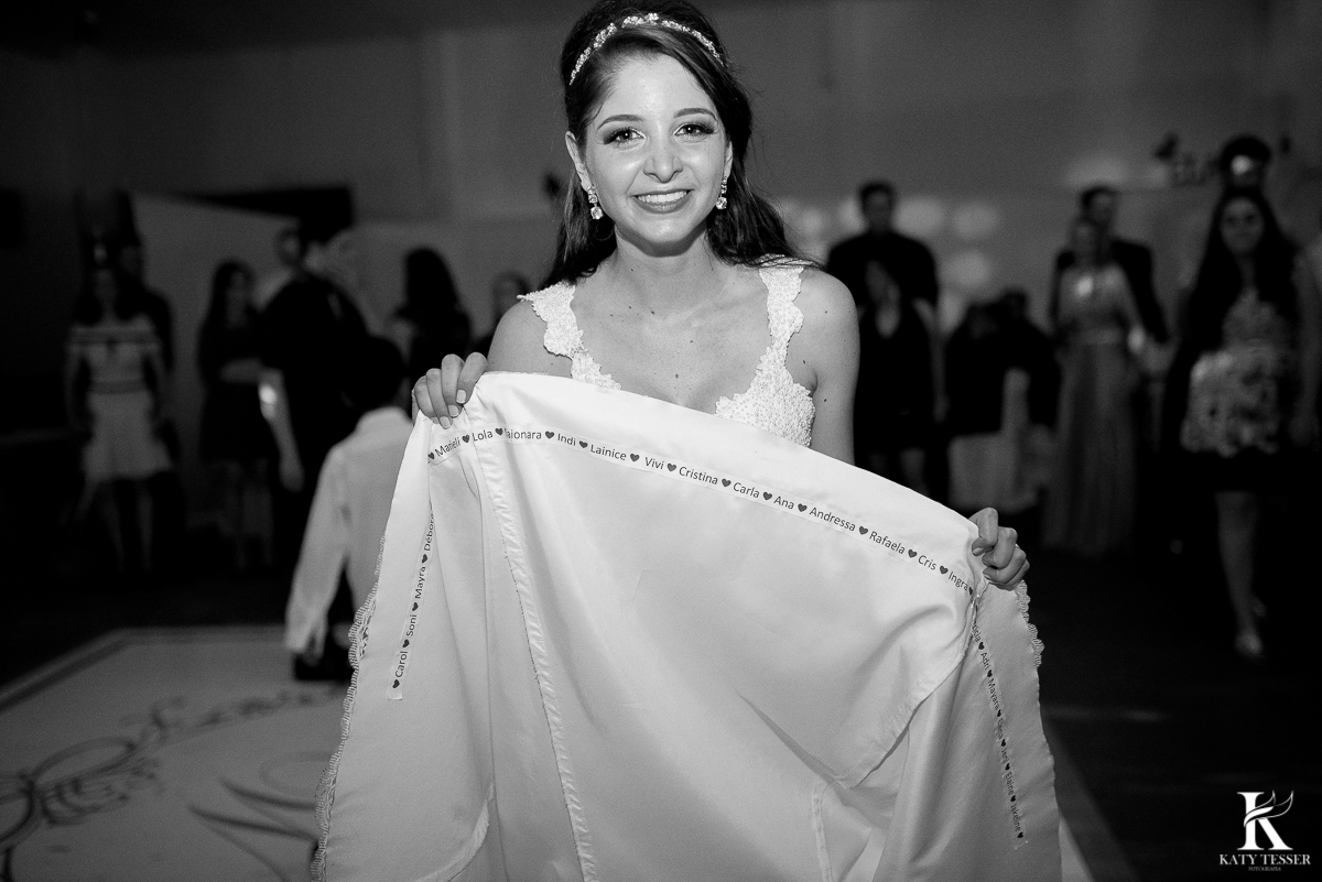 brinde dos noivos, champanhe, noivo, noiva, bouquet, vestido de noiva, casamento, katy tesser, fotografo, parana, doces de casamento, decoração de casamento, bouquet, festa de casamento
