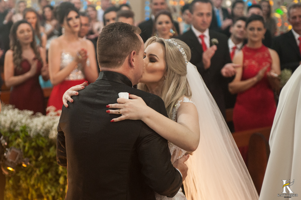 katy tesser, fotografo, casamento, noivo, noiva, igreja, decoração de casamento, madinhas, bouquet, vestido de noiva, cerimonia, padrinhos