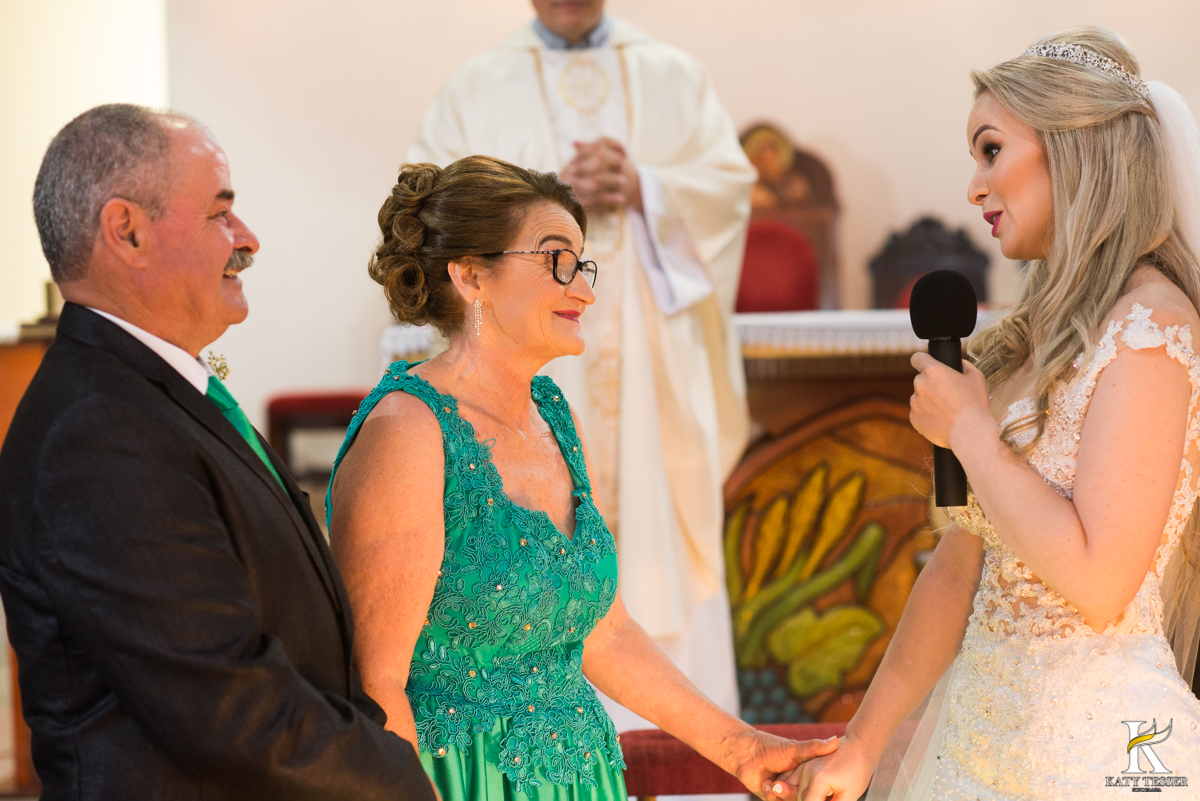 katy tesser, fotografo, casamento, noivo, noiva, igreja, decoração de casamento, madinhas, bouquet, vestido de noiva, cerimonia, padrinhos