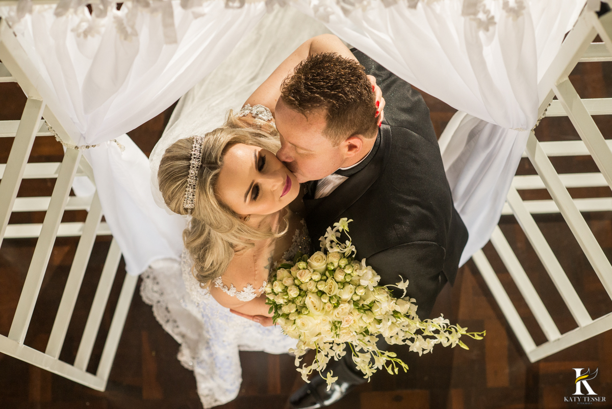 katy tesser, fotografo, casamento, noivo, noiva, igreja, decoração de casamento, madinhas, bouquet, vestido de noiva, cerimonia, padrinhos, sessão de fotos