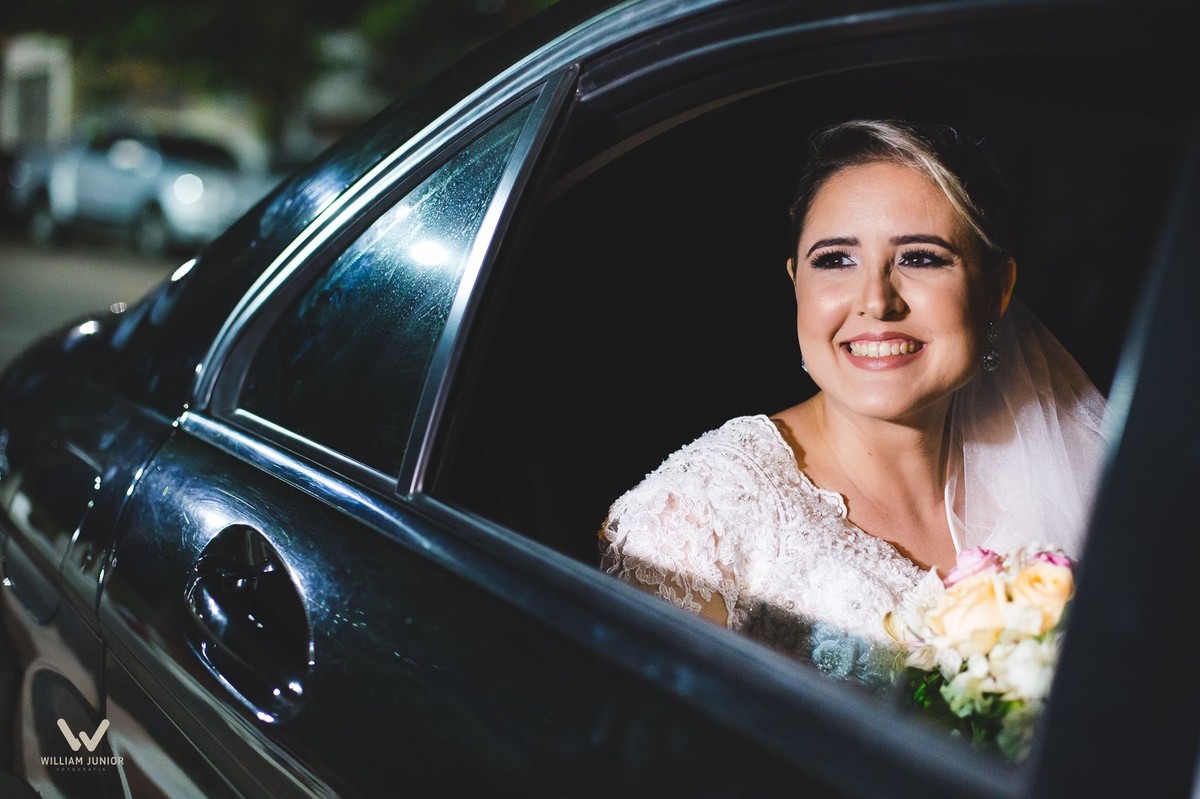 Noiva no carro