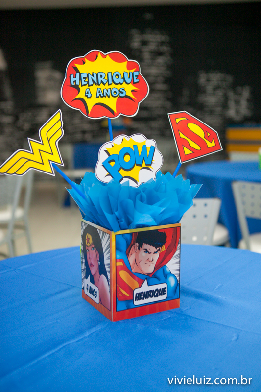 centro de mesa decoração super amigos super homem