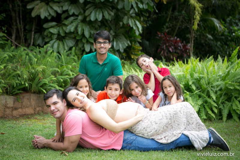 familia dos 9 no jardim